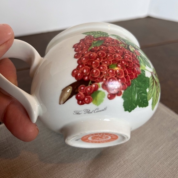 Portmeirion Pomona Footed Breakfast Cup - Picture 7 of 9
